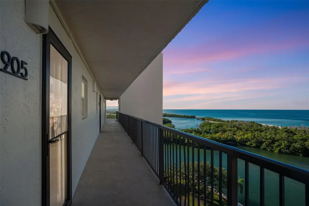 9397 Midnight Pass Road Sarasota FL 34242