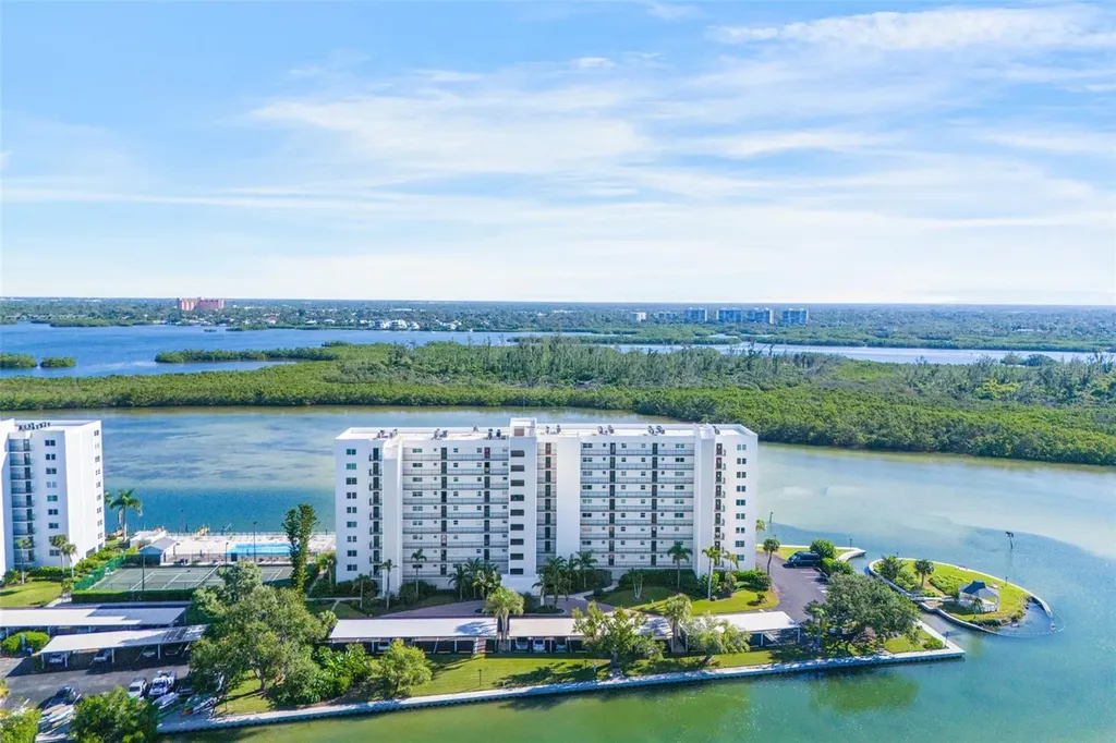 9397 Midnight Pass Road Sarasota FL 34242