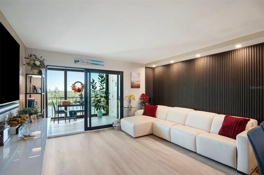 9397 Midnight Pass Road Sarasota FL 34242