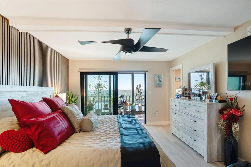 9397 Midnight Pass Road Sarasota FL 34242