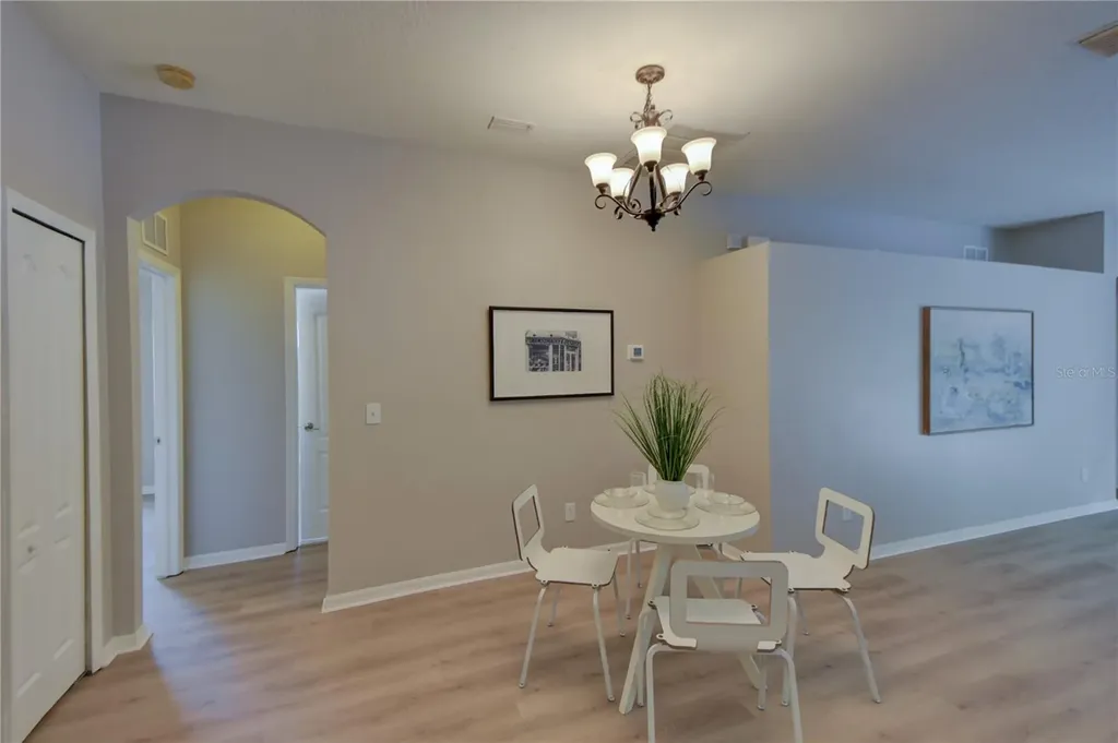 2823 Windcrest Oaks Court Valrico FL 33594