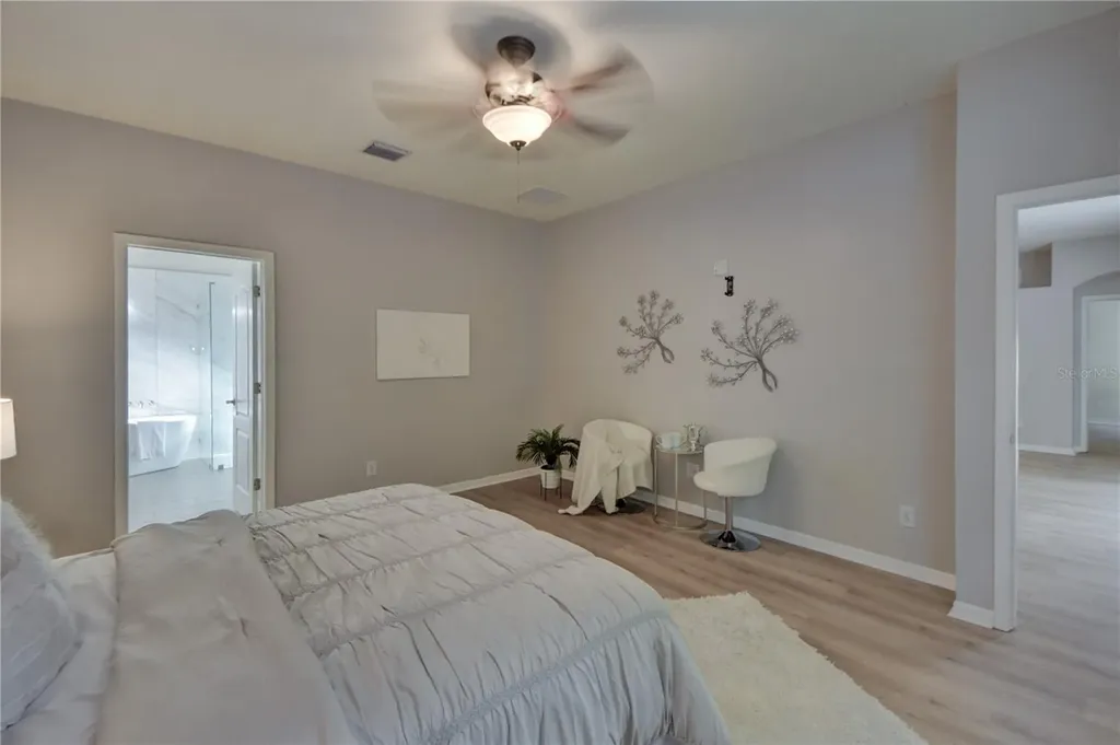 2823 Windcrest Oaks Court Valrico FL 33594
