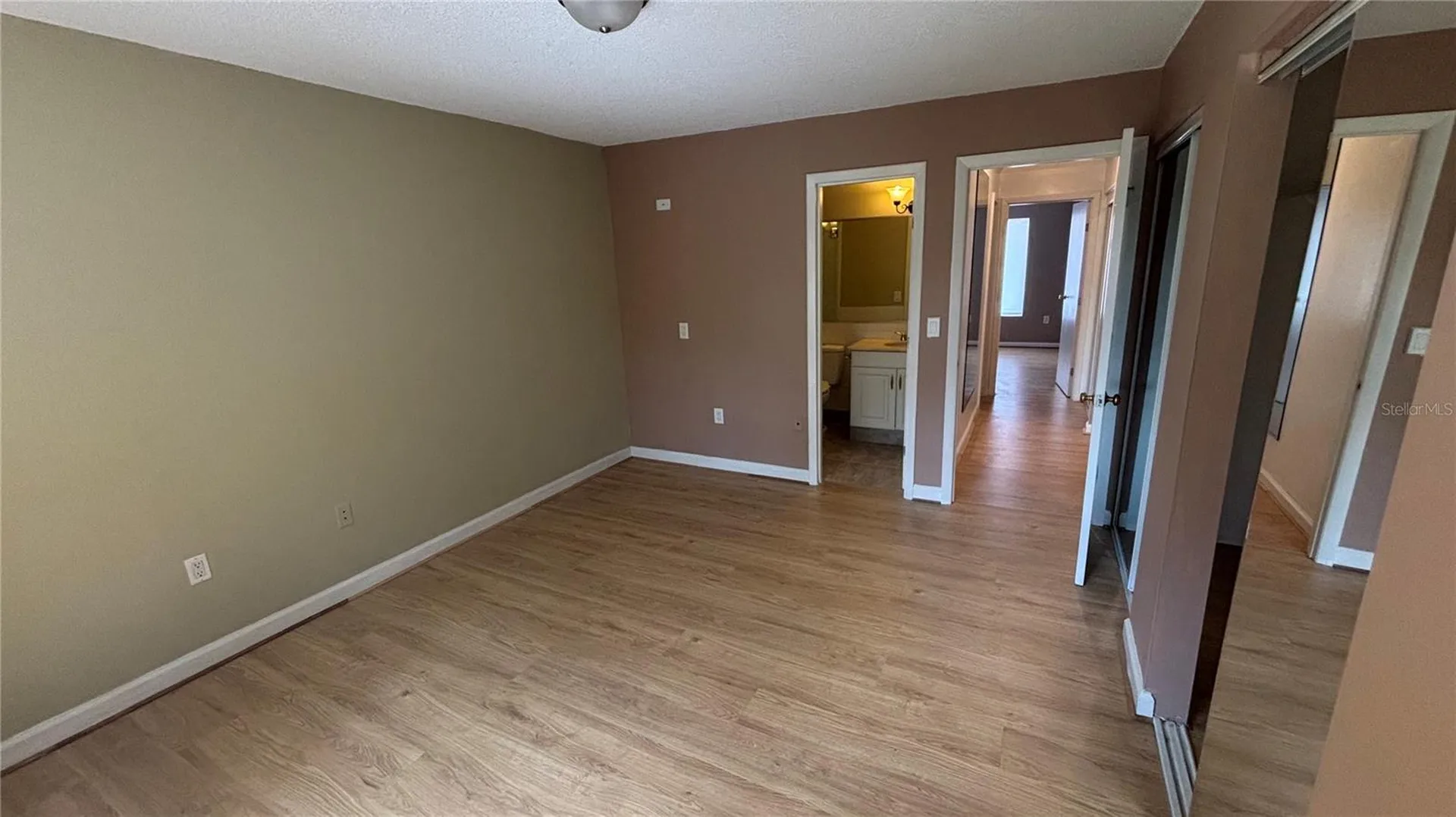 2605 Pine Lake Terrace Sarasota FL 34237
