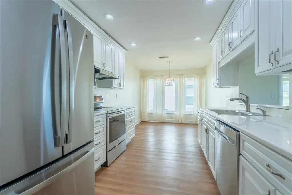 9221 40th Way N Pinellas Park FL 33782