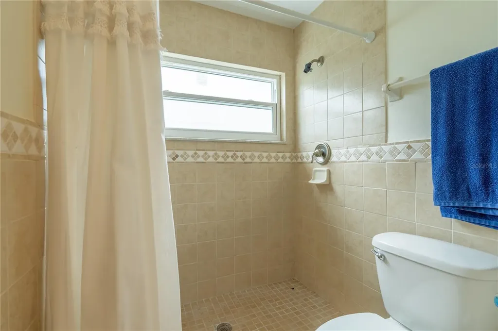 9221 40th Way N Pinellas Park FL 33782