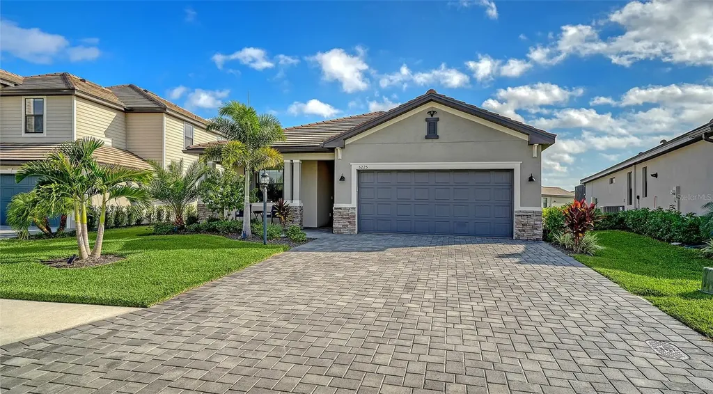 5225 Blue Crush Bradenton FL 34211