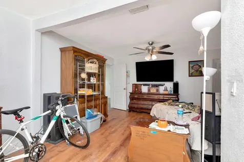 3278 56th Avenue N St Petersburg FL 33714