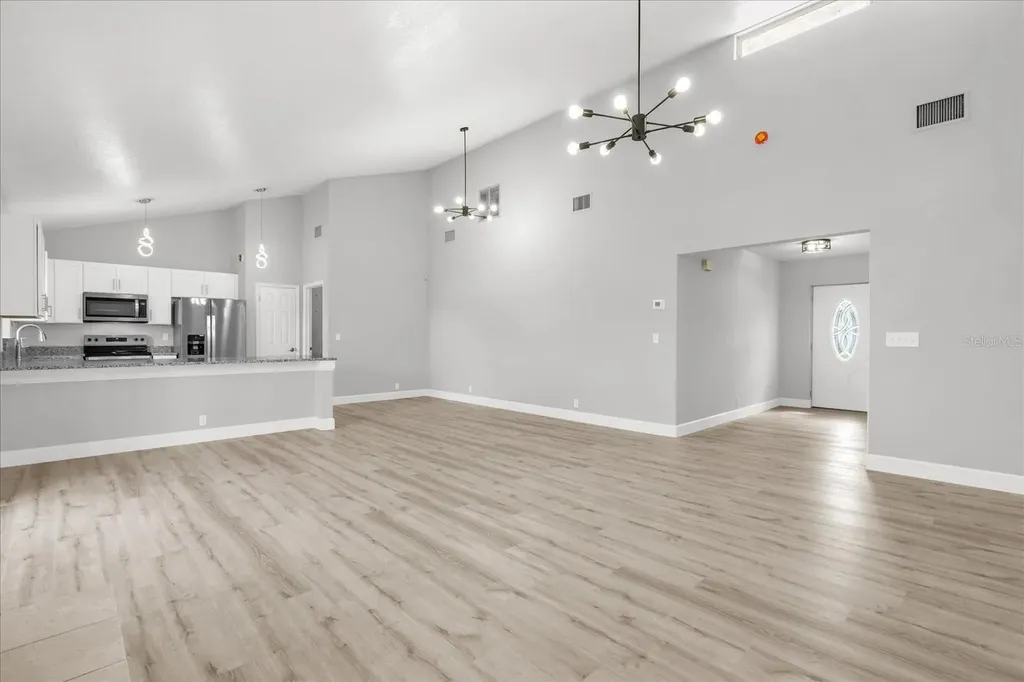348 Jacksonville Court Kissimmee FL 34759