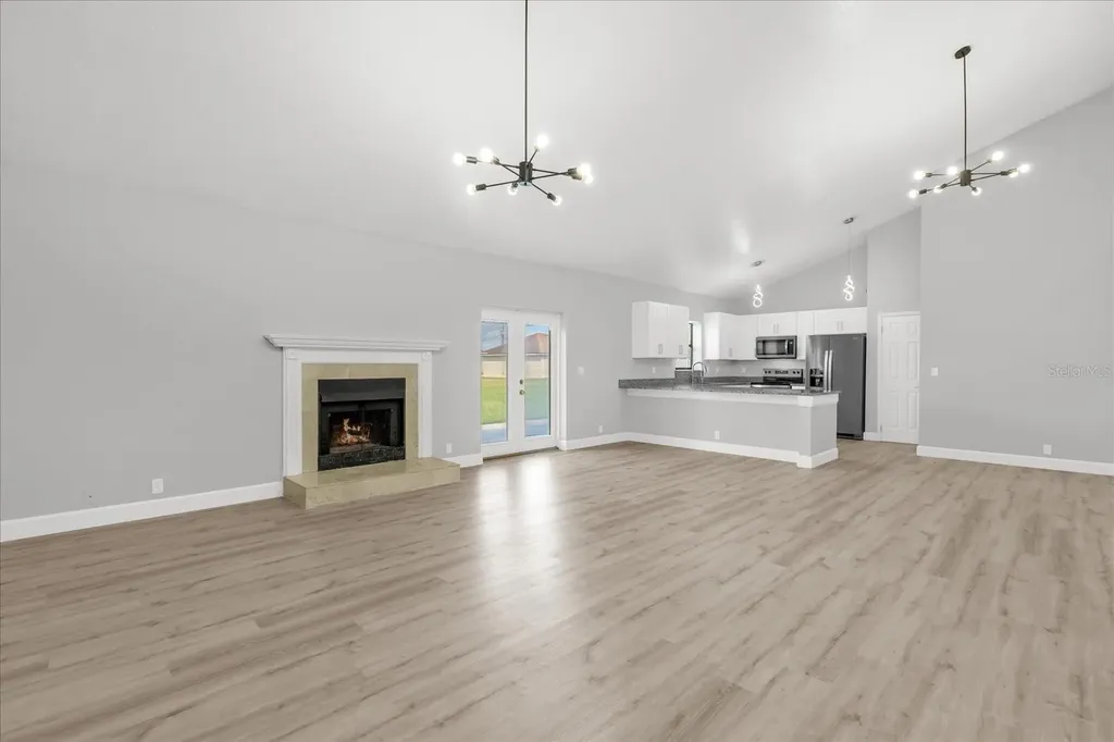348 Jacksonville Court Kissimmee FL 34759