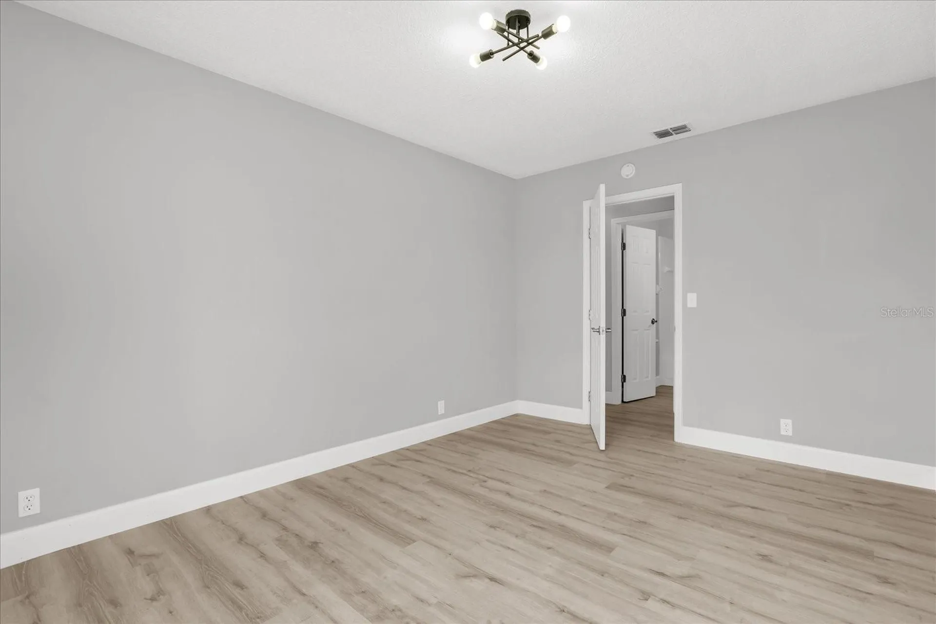 348 Jacksonville Court Kissimmee FL 34759