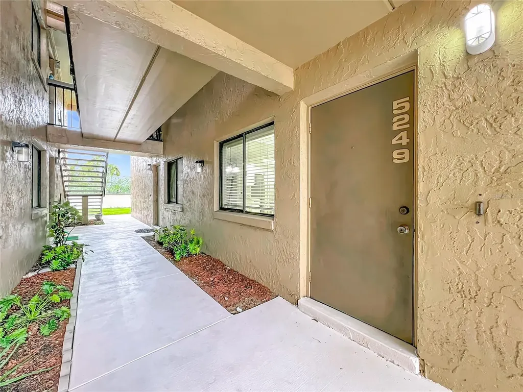 5249 Vineland Road Orlando FL 32811