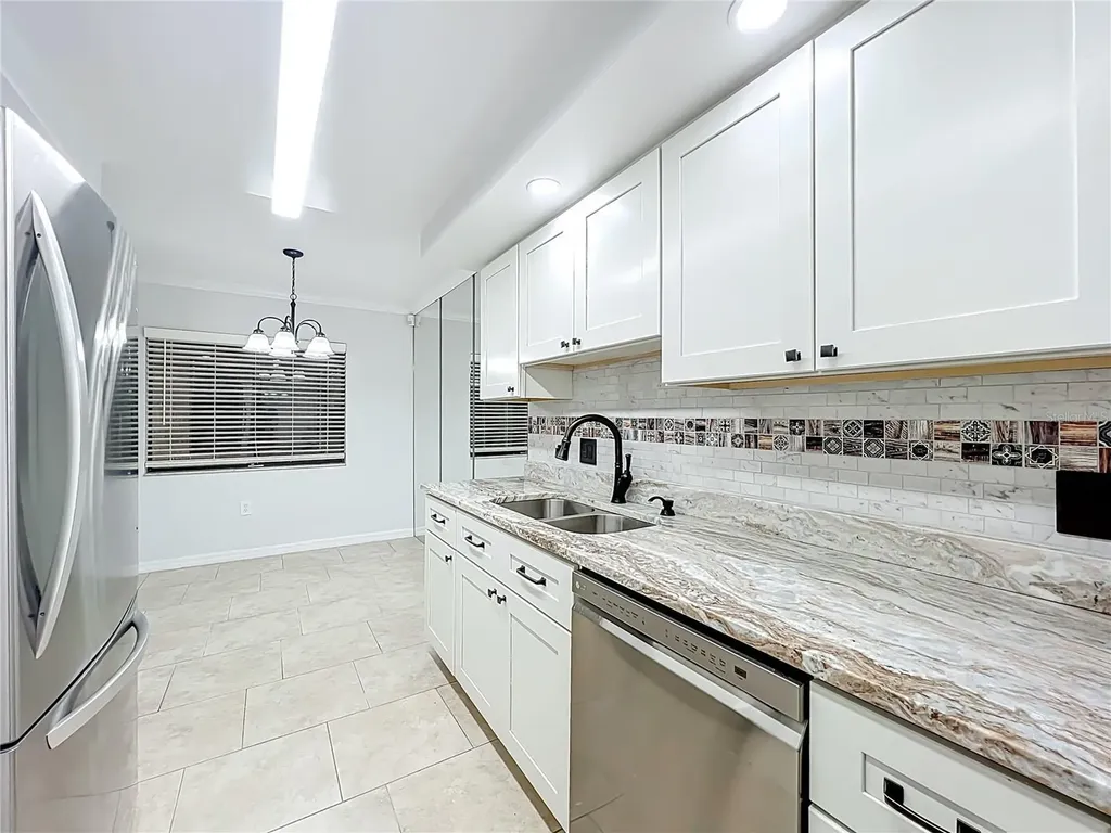5249 Vineland Road Orlando FL 32811