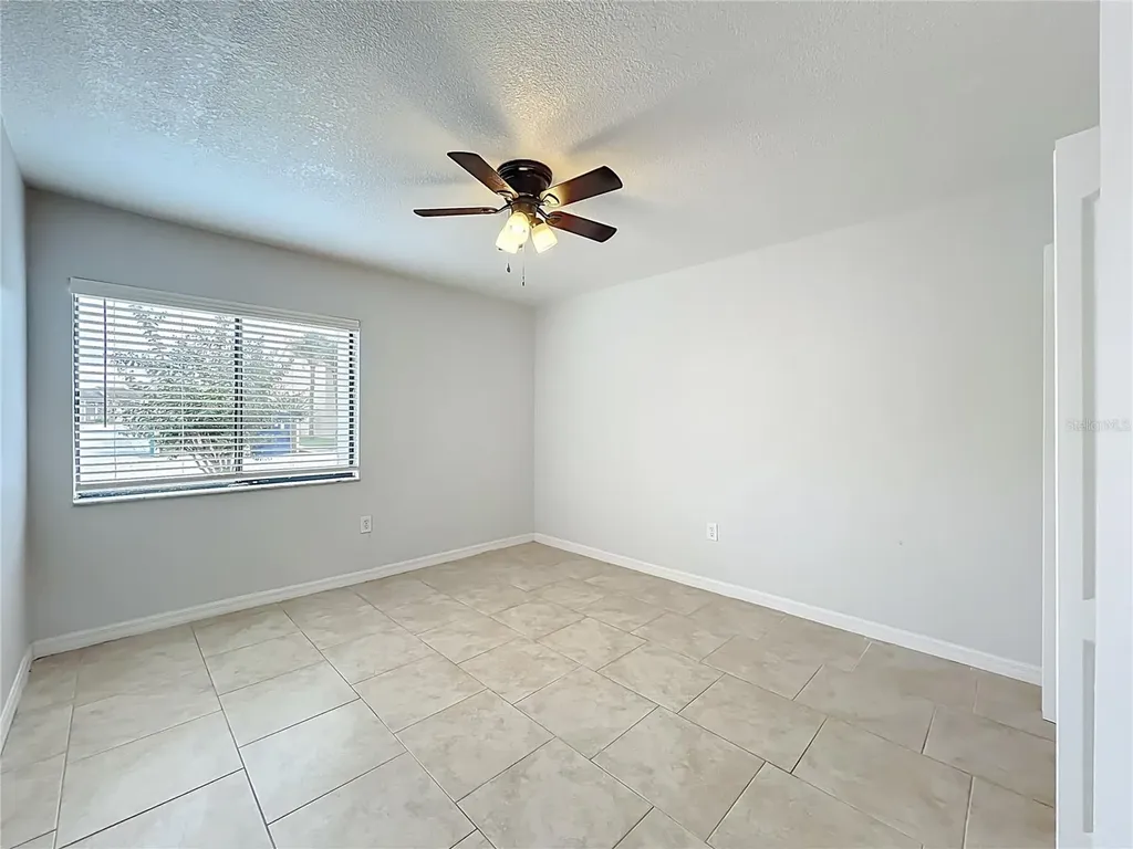 5249 Vineland Road Orlando FL 32811