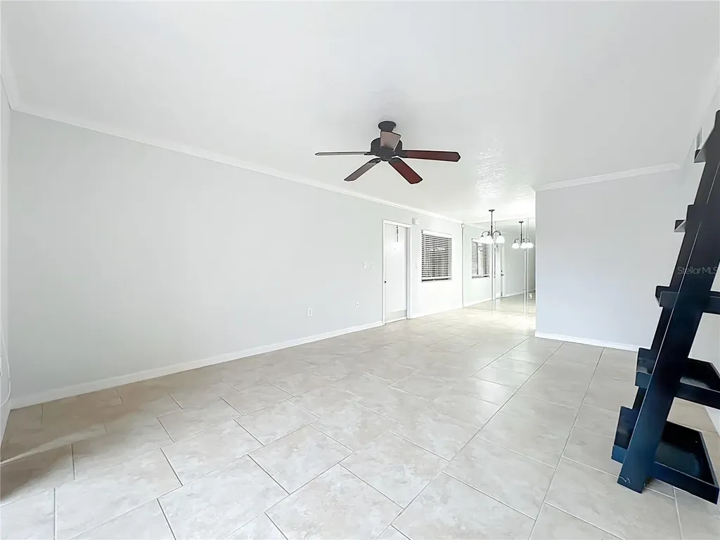 5249 Vineland Road Orlando FL 32811