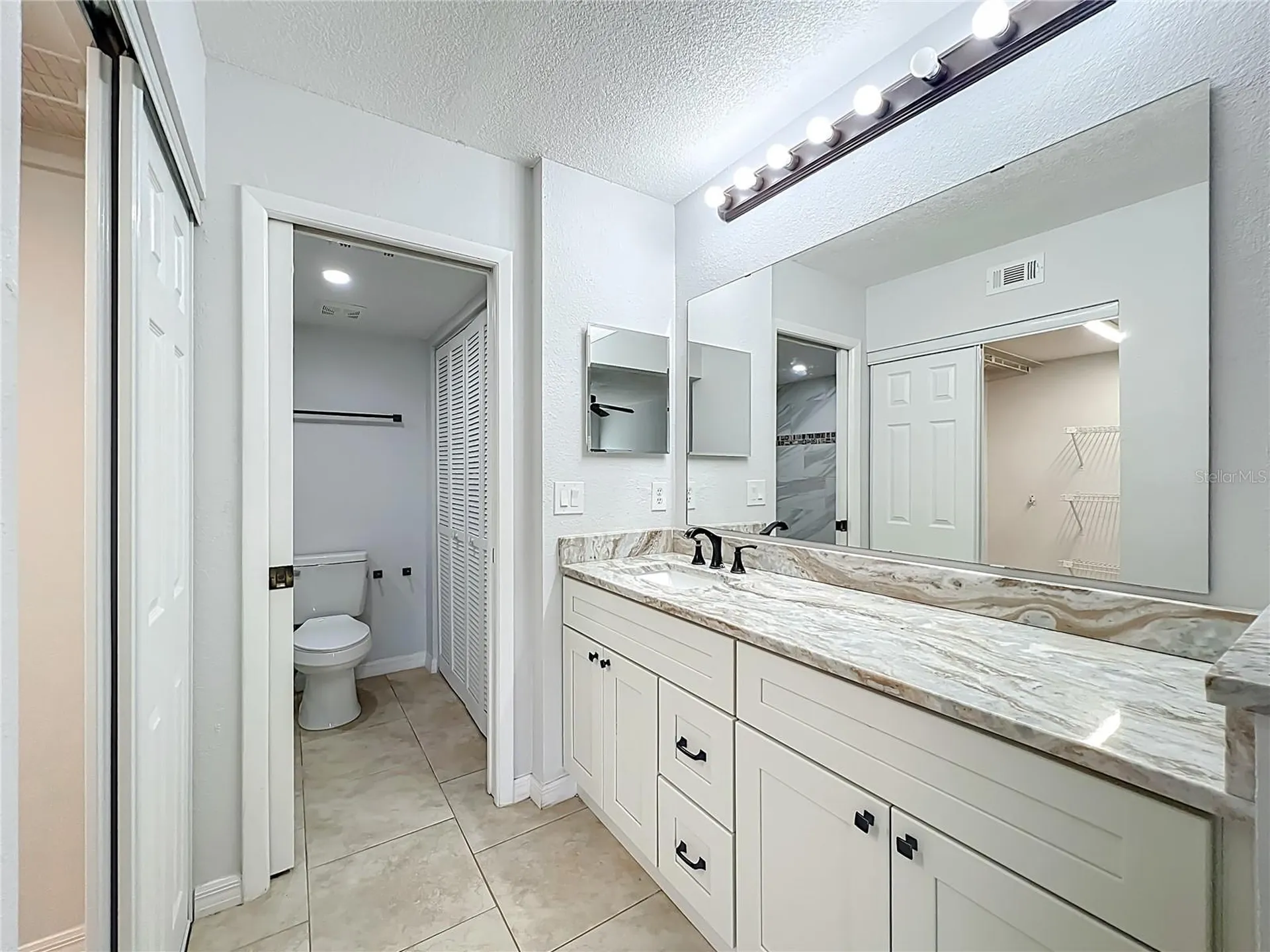 5249 Vineland Road Orlando FL 32811