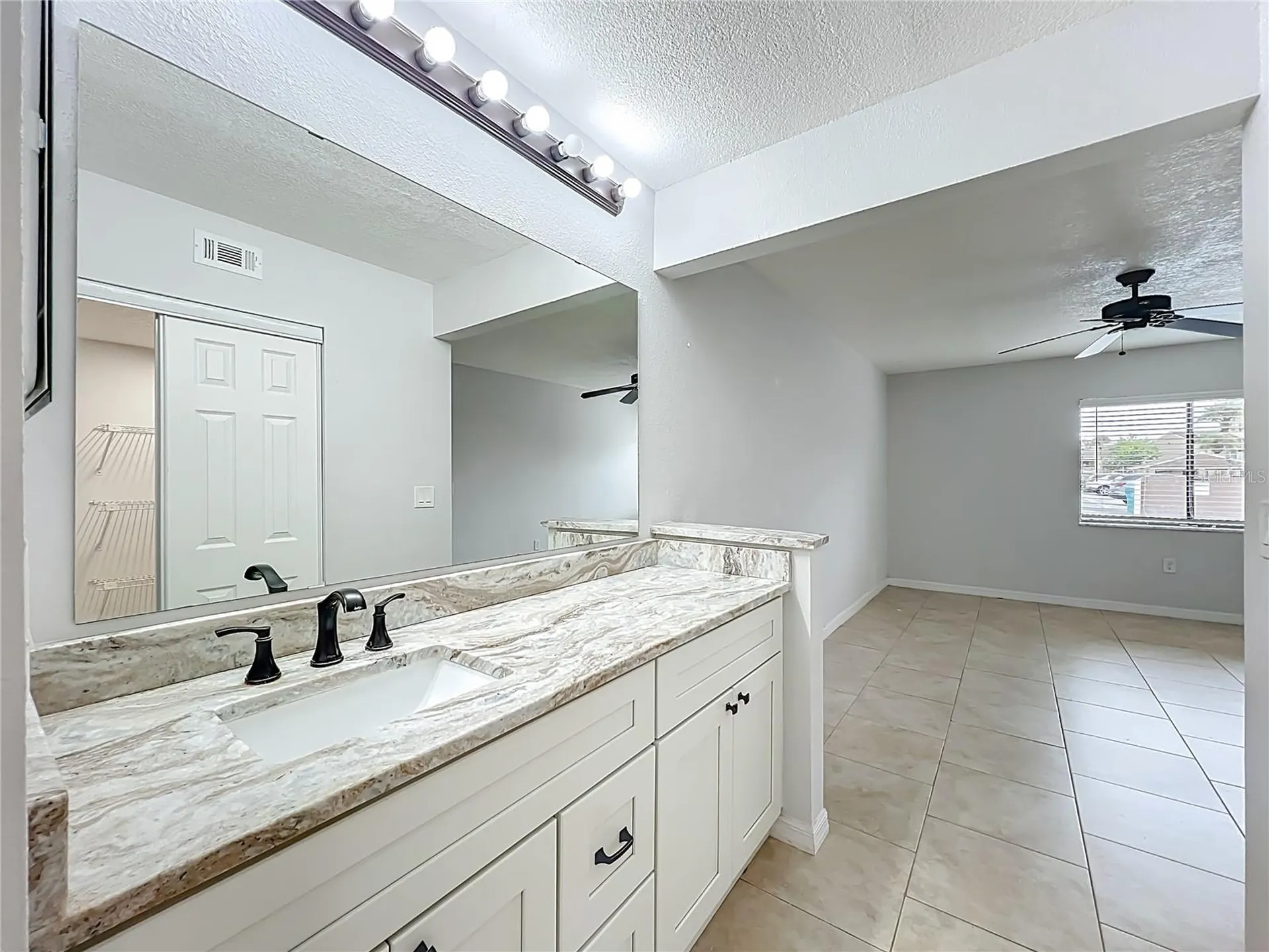 5249 Vineland Road Orlando FL 32811