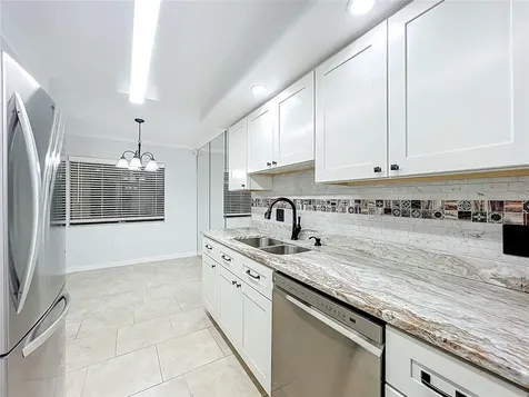 5249 Vineland Road Orlando FL 32811