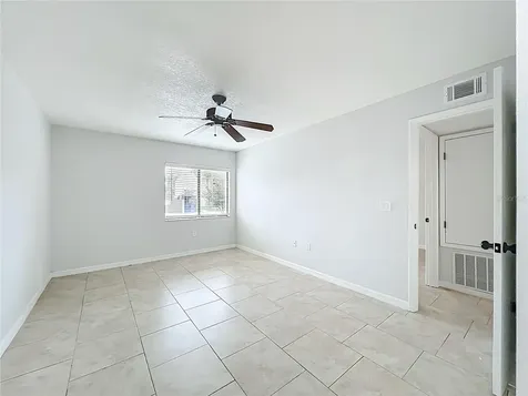 5249 Vineland Road Orlando FL 32811