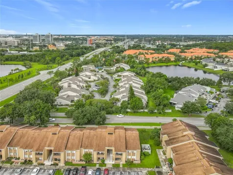 5249 Vineland Road Orlando FL 32811