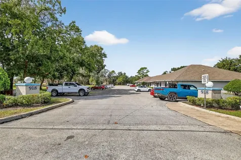 918 Rolling Acres Lady Lake FL 32159