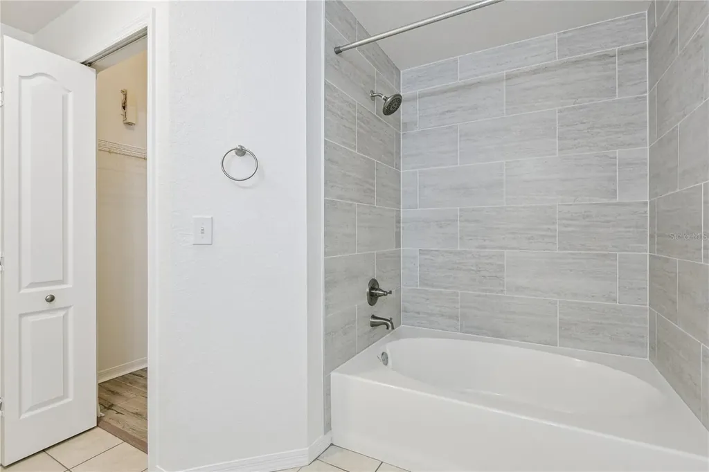 4140 Central Sarasota Parkway Sarasota FL 34238