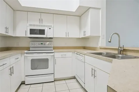 4140 Central Sarasota Parkway Sarasota FL 34238