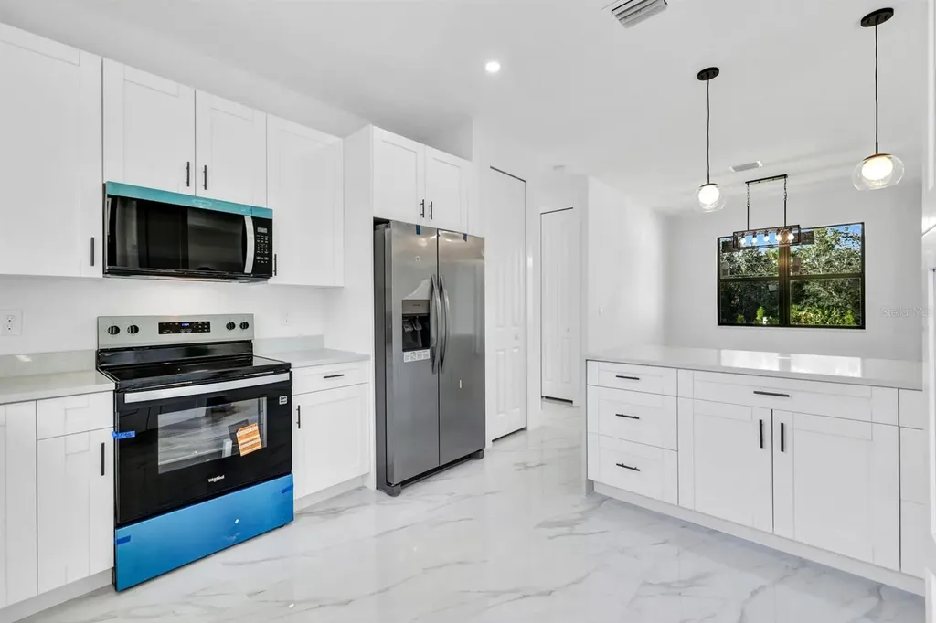 2002 E 10th Street Lehigh Acres FL 33936