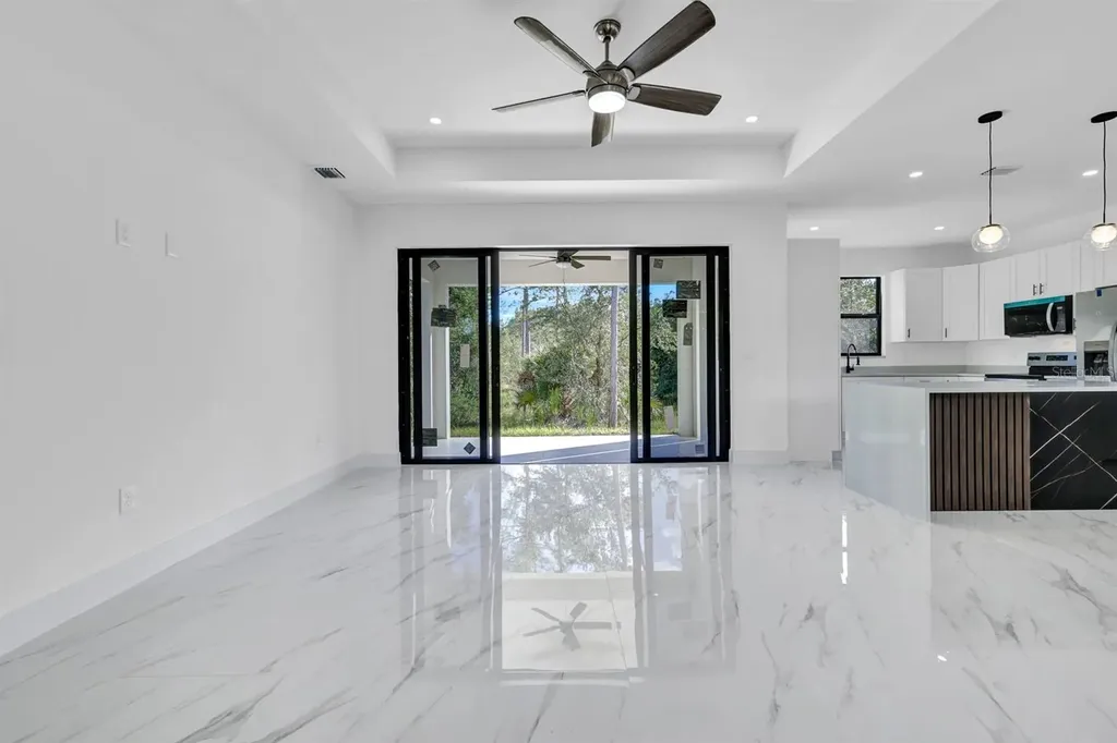 2002 E 10th Street Lehigh Acres FL 33936