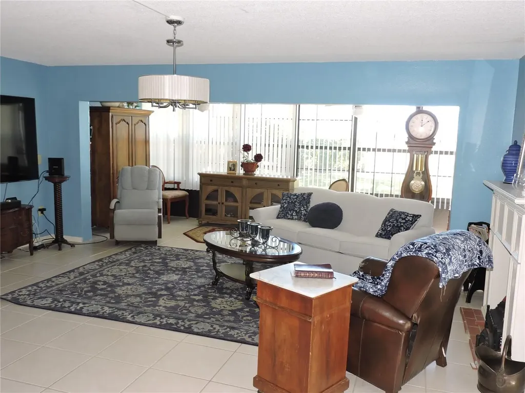 133 La Casa Lake Wales FL 33898