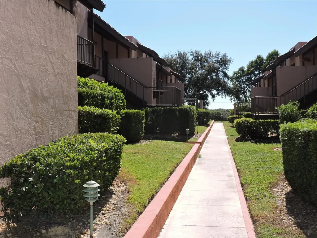 133 La Casa Lake Wales FL 33898
