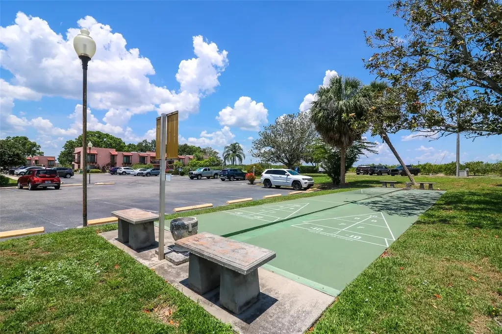 133 La Casa Lake Wales FL 33898