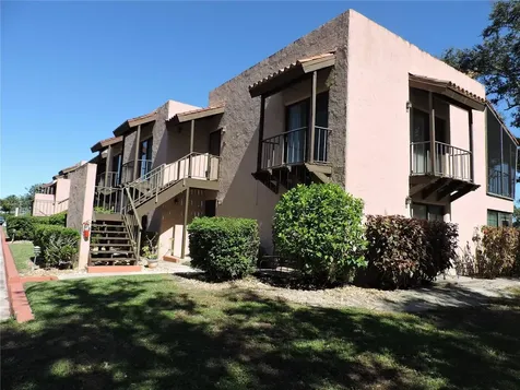 133 La Casa Lake Wales FL 33898
