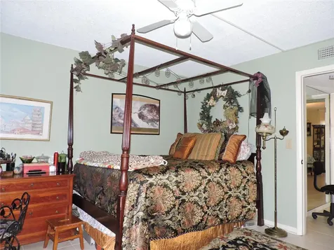 133 La Casa Lake Wales FL 33898
