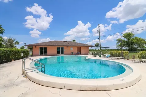 133 La Casa Lake Wales FL 33898