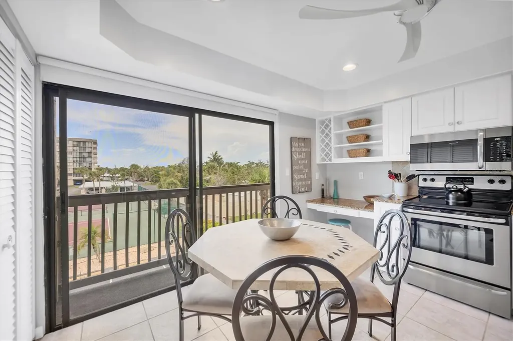 1093 Lake House Circle Sarasota FL 34242