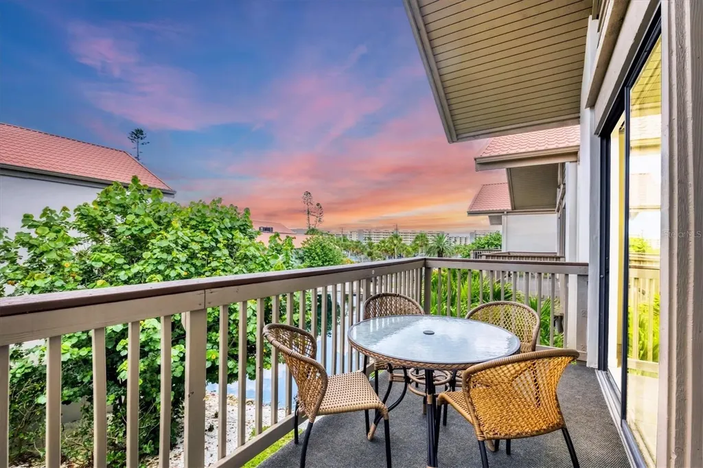 1093 Lake House Circle Sarasota FL 34242