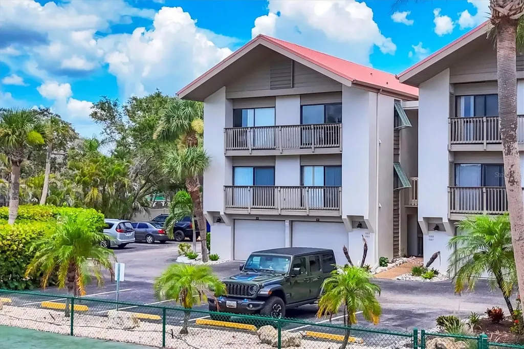1093 Lake House Circle Sarasota FL 34242