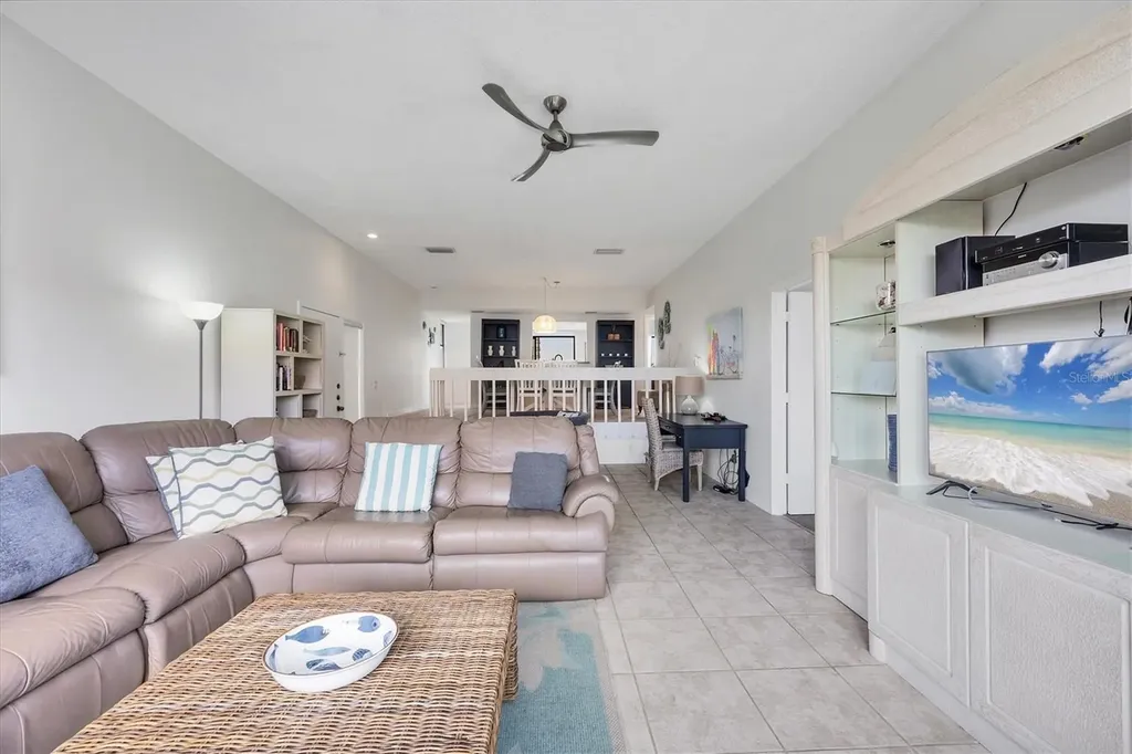 1093 Lake House Circle Sarasota FL 34242