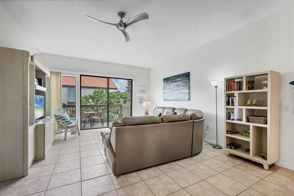 1093 Lake House Circle Sarasota FL 34242