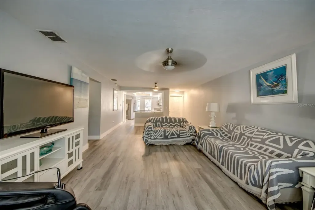 912 SE 24th Avenue Cape Coral FL 33990
