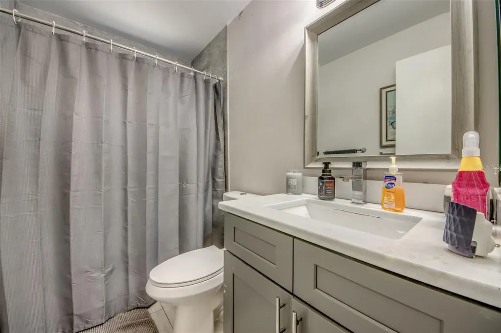 912 SE 24th Avenue Cape Coral FL 33990
