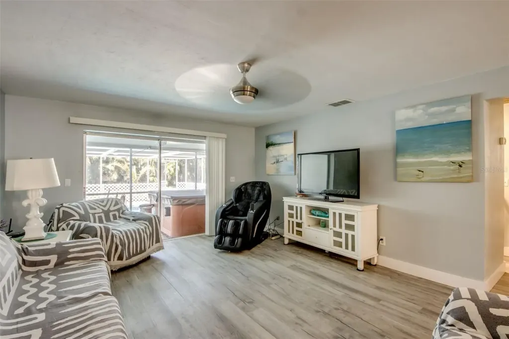 912 SE 24th Avenue Cape Coral FL 33990