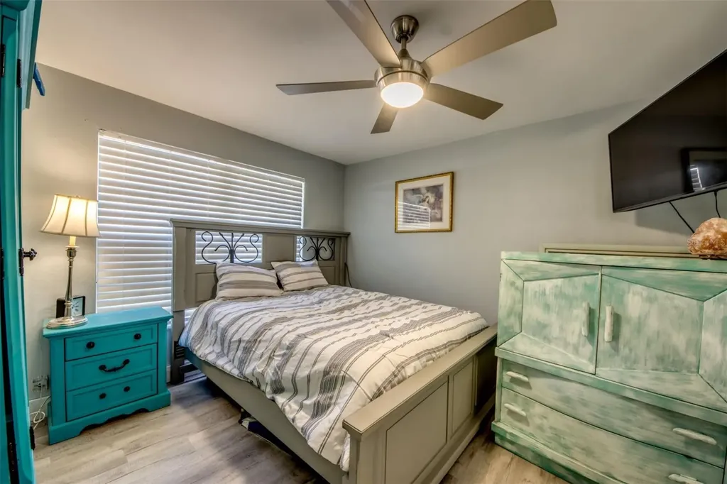 912 SE 24th Avenue Cape Coral FL 33990