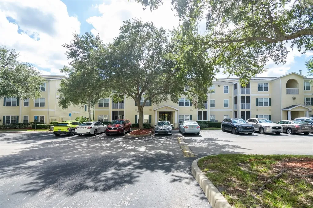 18113 Bridle Club Drive Tampa FL 33647