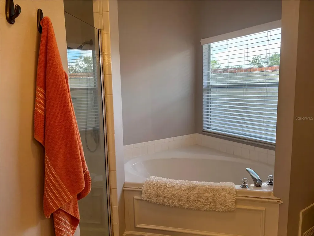 1950 Bern Creek Loop Sarasota FL 34240