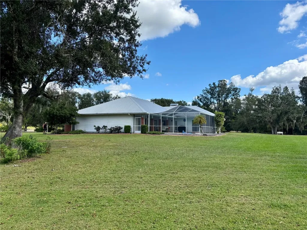 1950 Bern Creek Loop Sarasota FL 34240