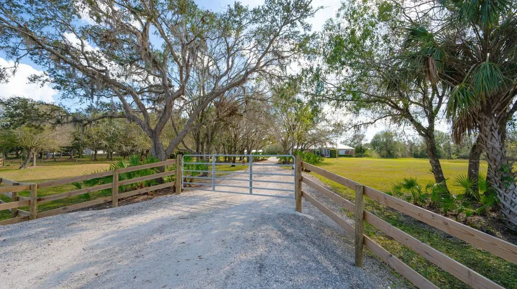 1950 Bern Creek Loop Sarasota FL 34240