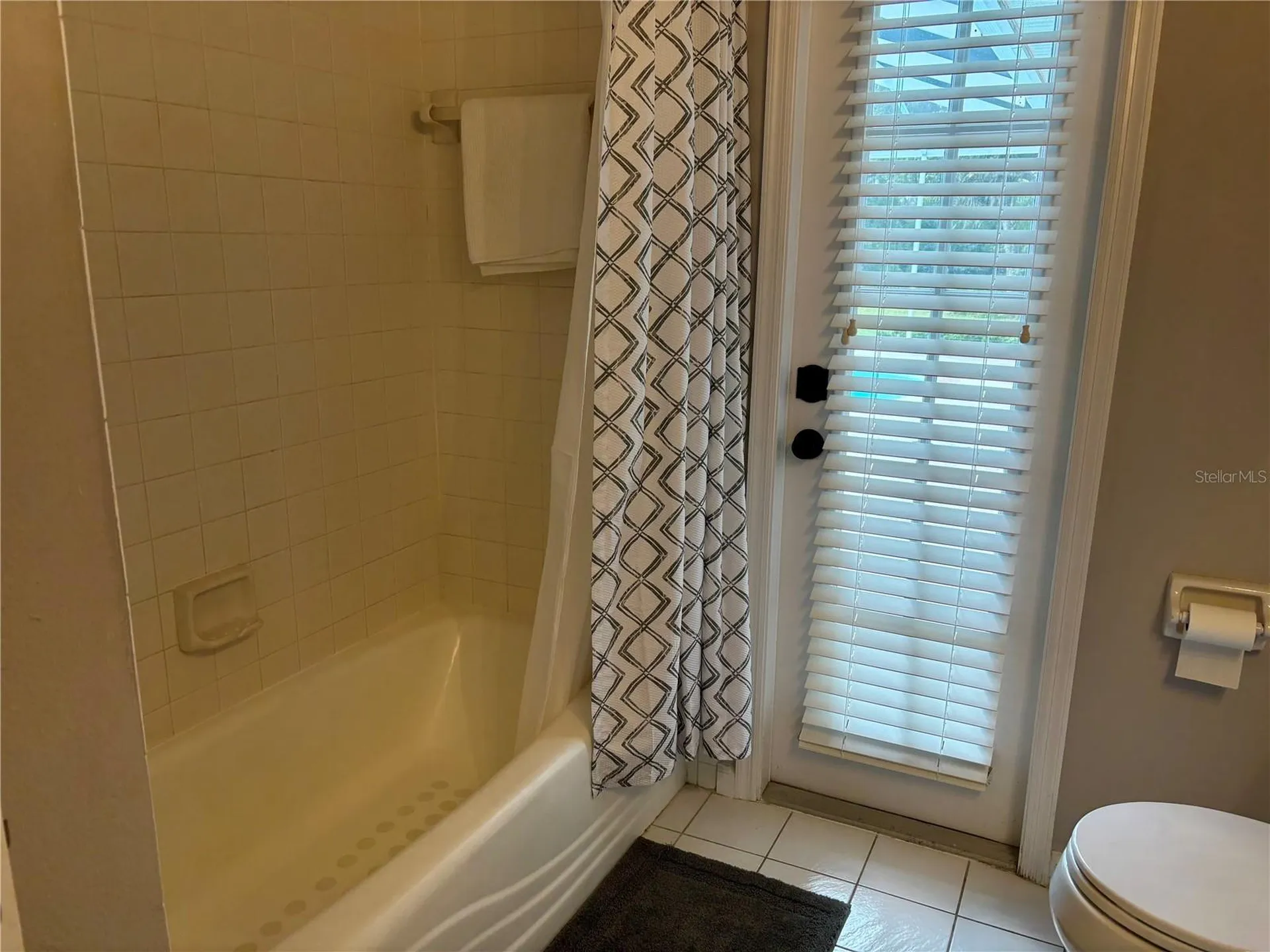 1950 Bern Creek Loop Sarasota FL 34240