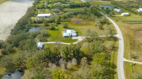 1950 Bern Creek Loop Sarasota FL 34240