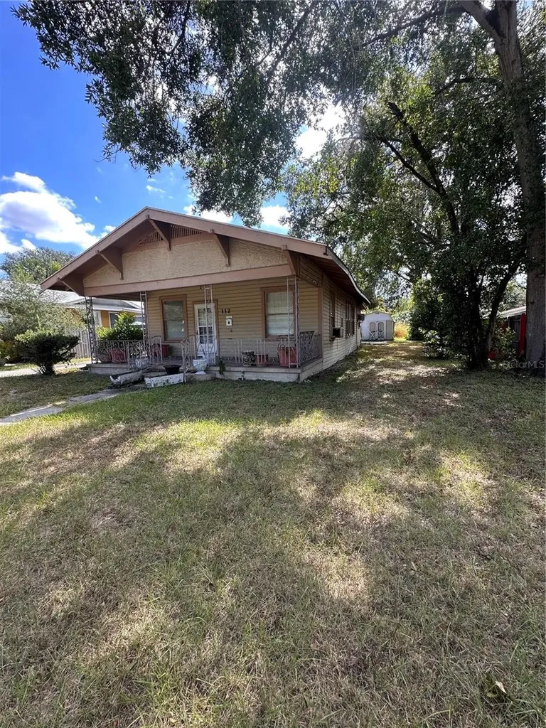 112 W Powhatan Avenue Tampa FL 33604